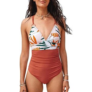 Donna In Costume Da Spiaggia | Stable Diffusion Online - Foto 5