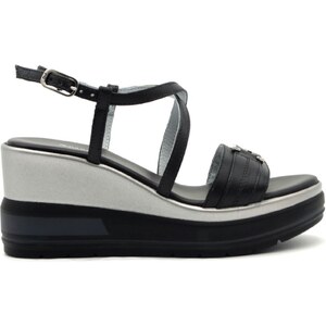 Nero Giardini sandalo in pelle con zeppa - Stileo.it