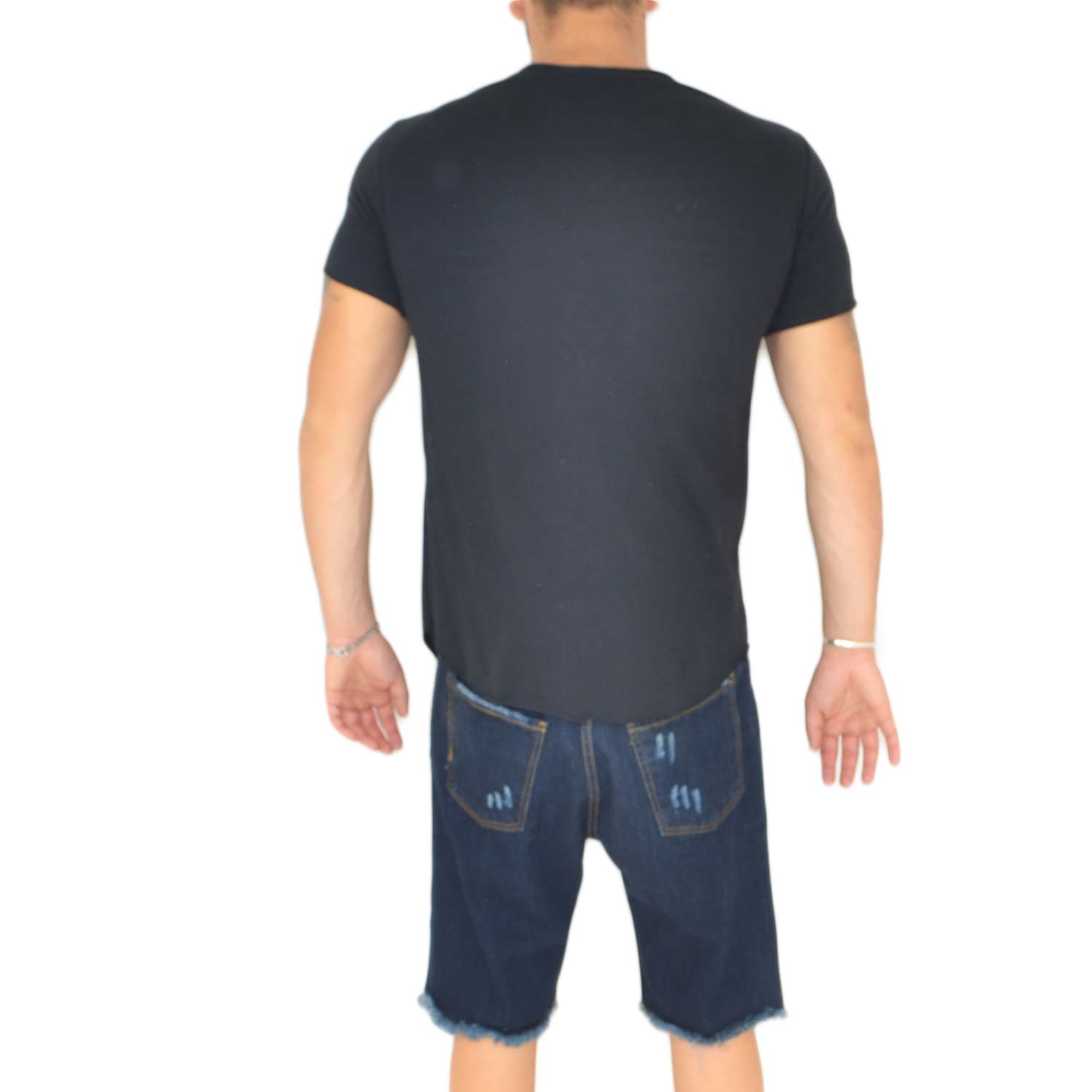 Malu Shoes T-Shirt lunga uomo nera oversize maniche corte scritta la music is my religion street style estate