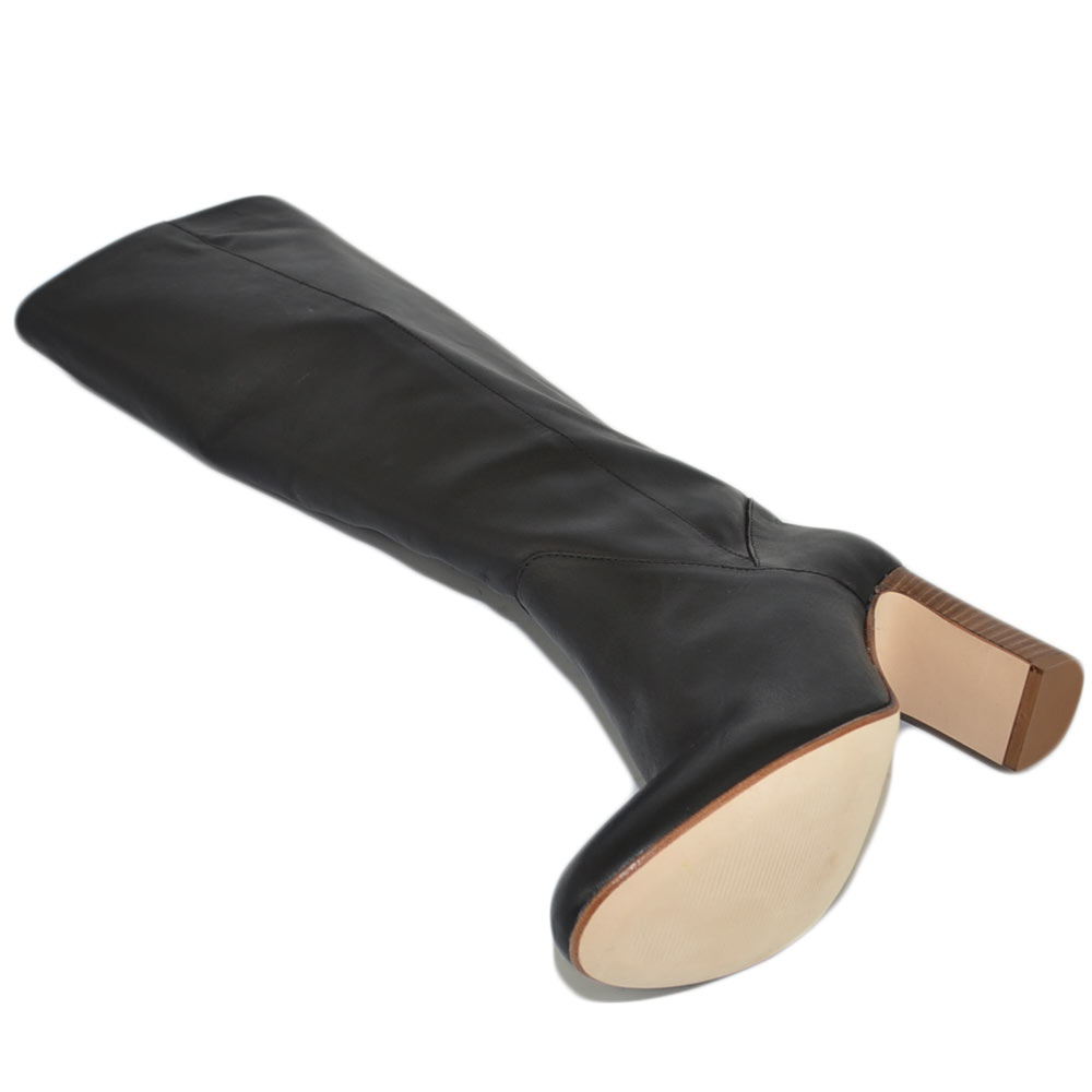 Malu Shoes Stivale donna nero in vera pelle di nappa con suola e tacco comodo in cuoio zip lunga liscio rigido moda handmade glam