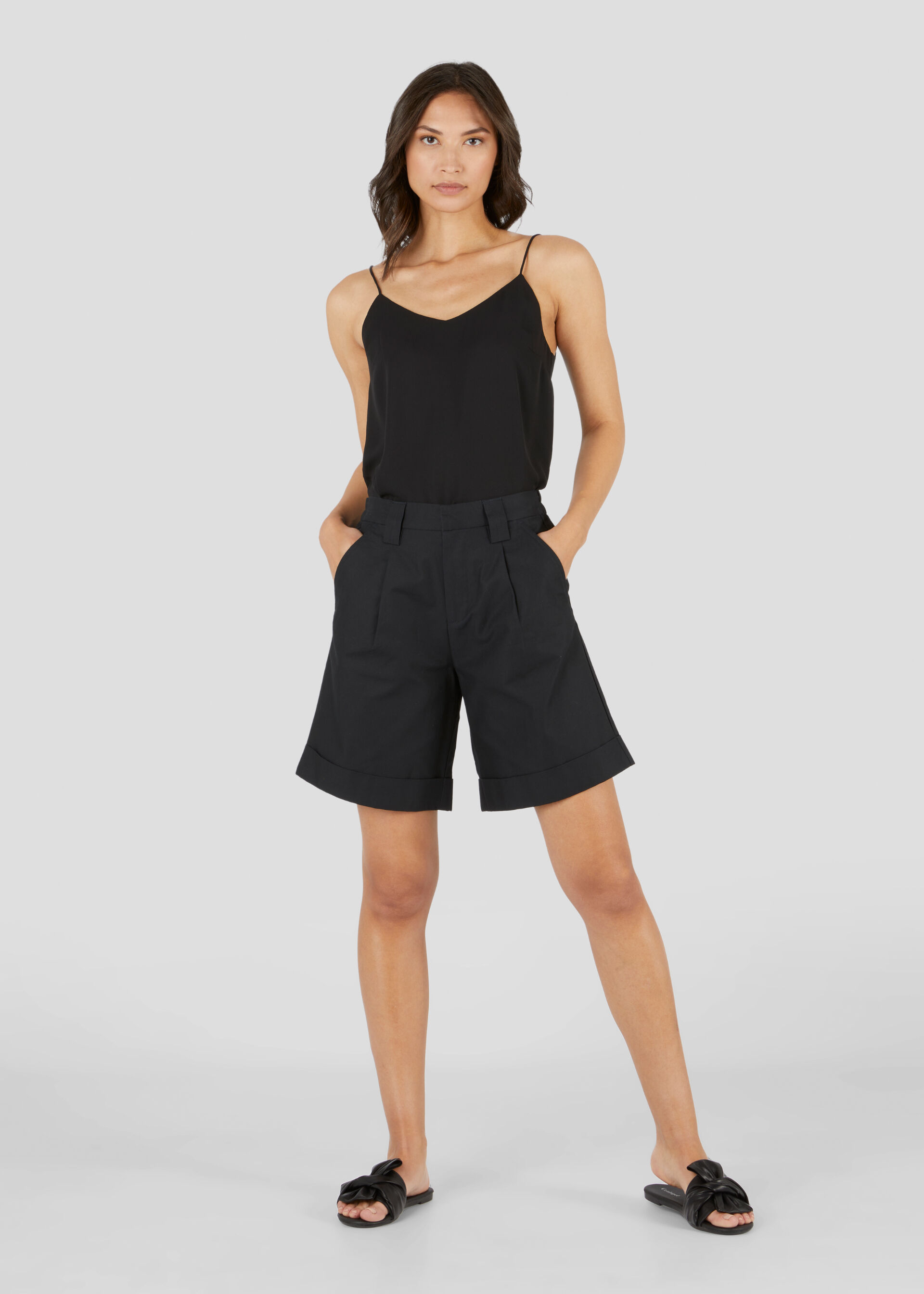 Conbipel Bermuda con pinces Donna Nero Stileo.it