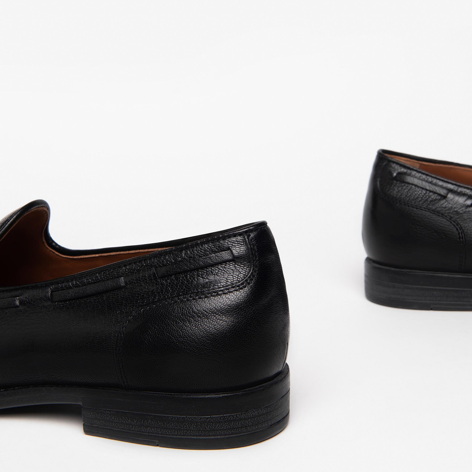 NeroGiardini E302780UE Mocassino uomo in pelle nera