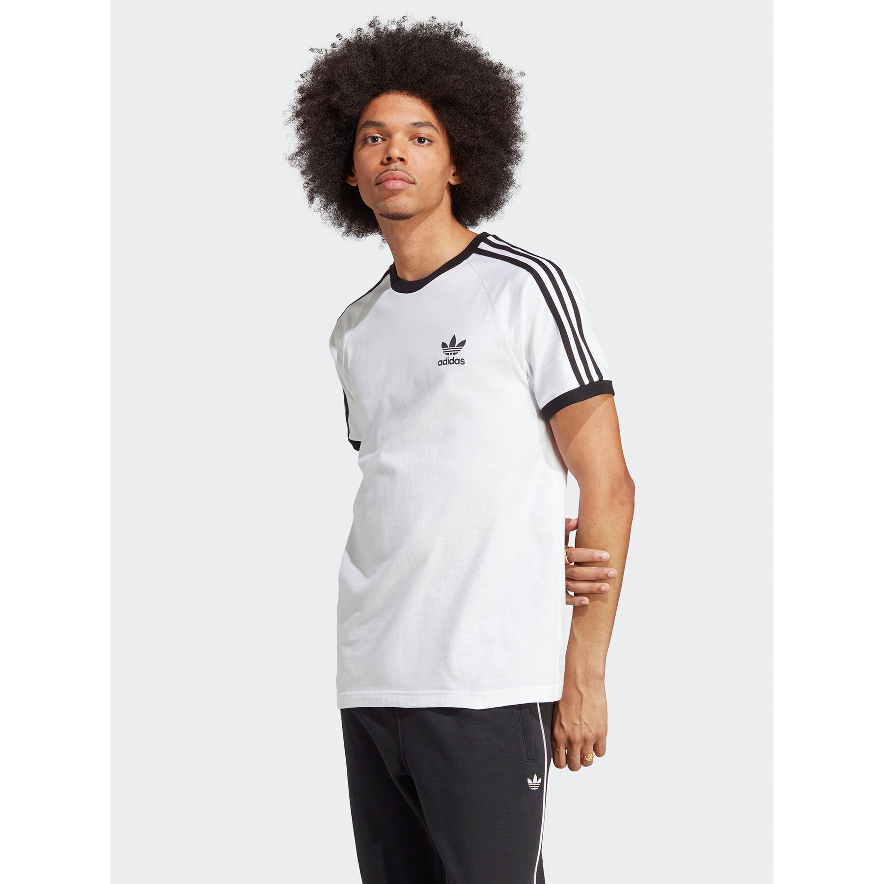 T-shirt adidas