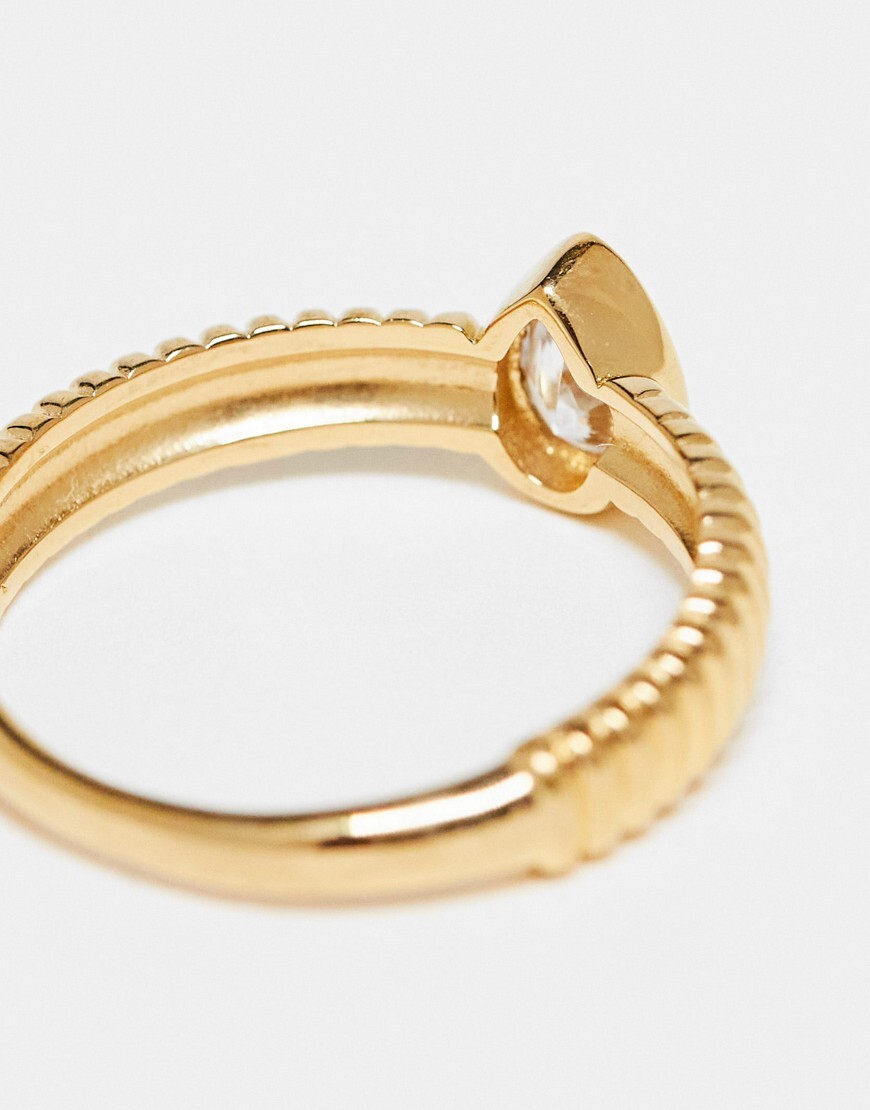 Orecchini Goccia D'Acqua Placcata Oro 18k: Design Moderno In Acciaio