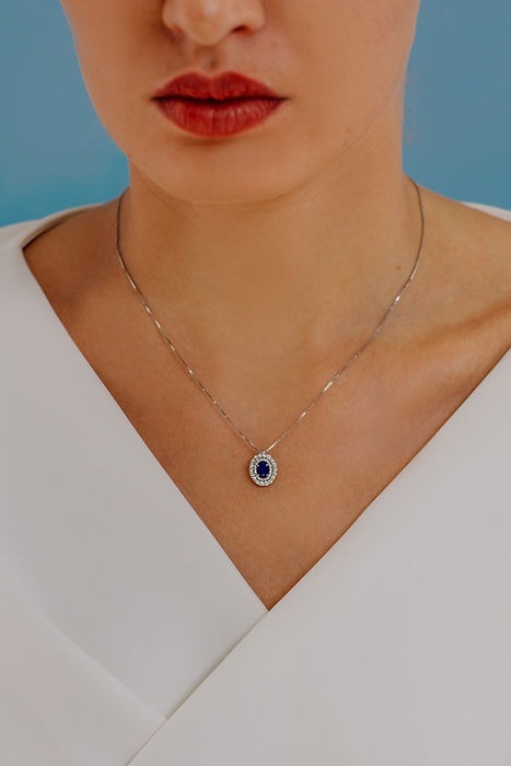 Collana Con Zaffiro Blu A Forma Di Rosa Per Donna - Regalo Di Compleanno Nati A Settembre - Gioiello In Argento Sterling 925