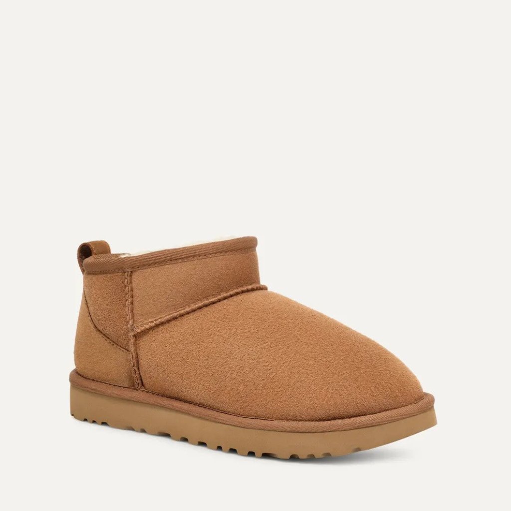 Stivaletto Ugg CLASSIC ULTRA MINI in camoscio color nocciola