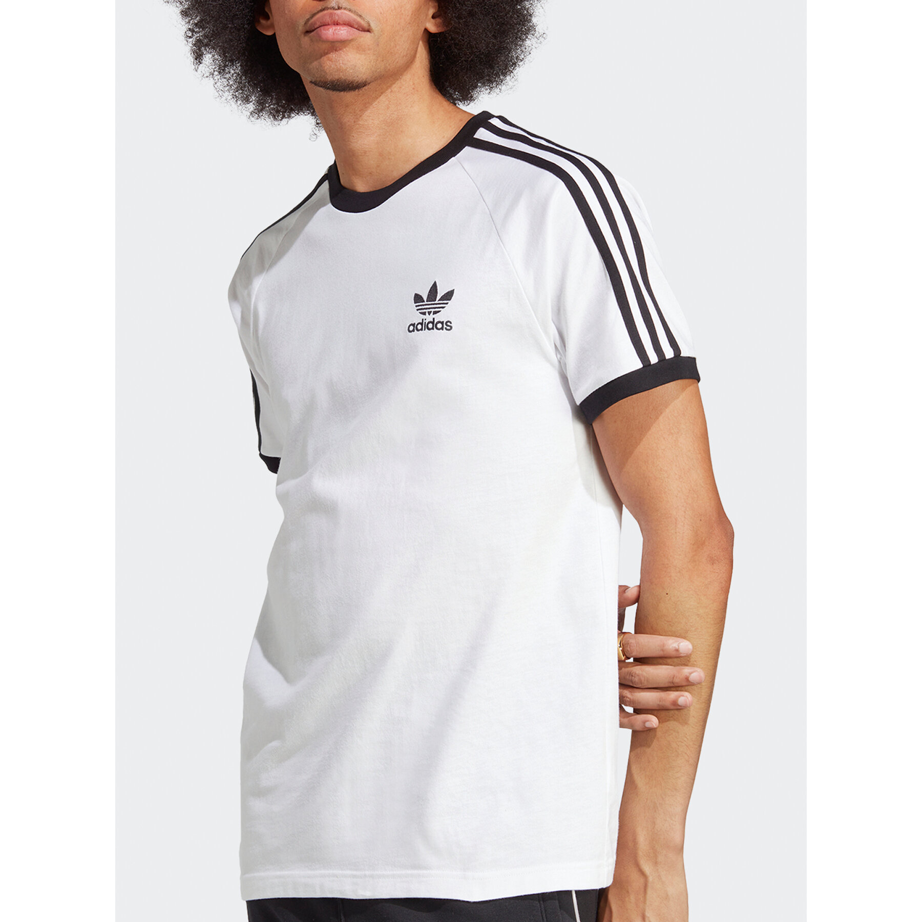 T-shirt adidas