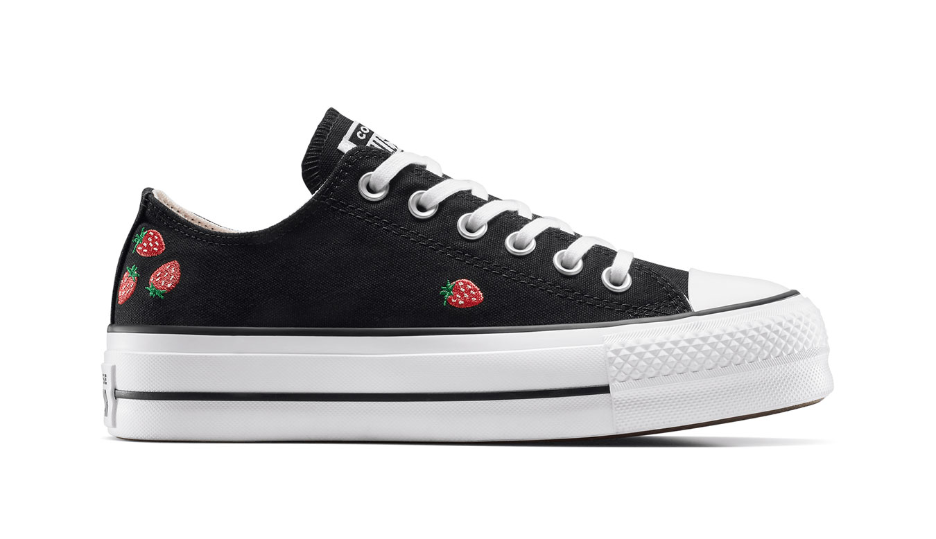 Converse Chuck Taylor All Star Lift Platform Embroidered Strawberries - Donne - Scarpe Converse - Nero - A14935C