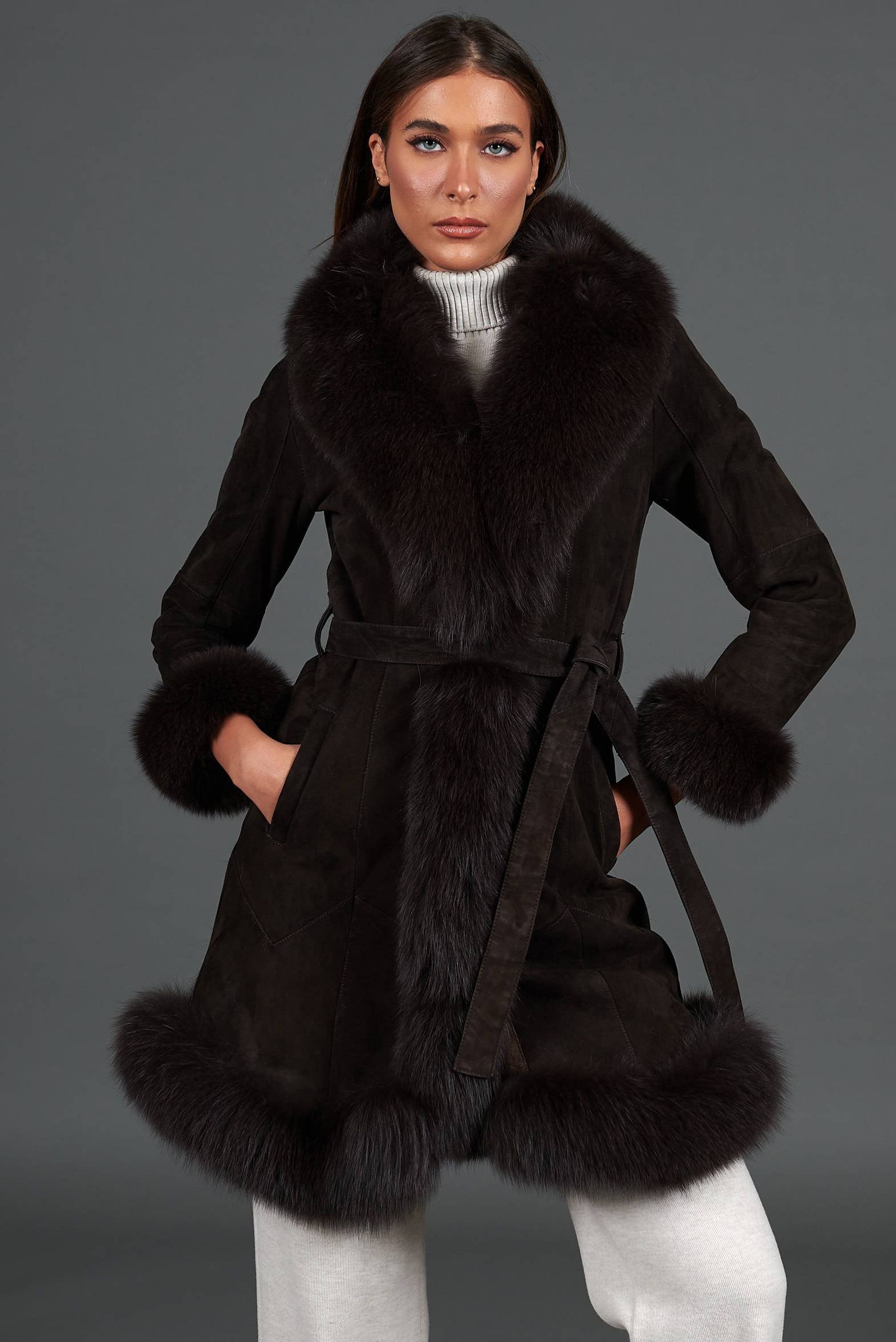 Cappotto in montone scamosciato testa di moro con collo in volpe D'Arienzo