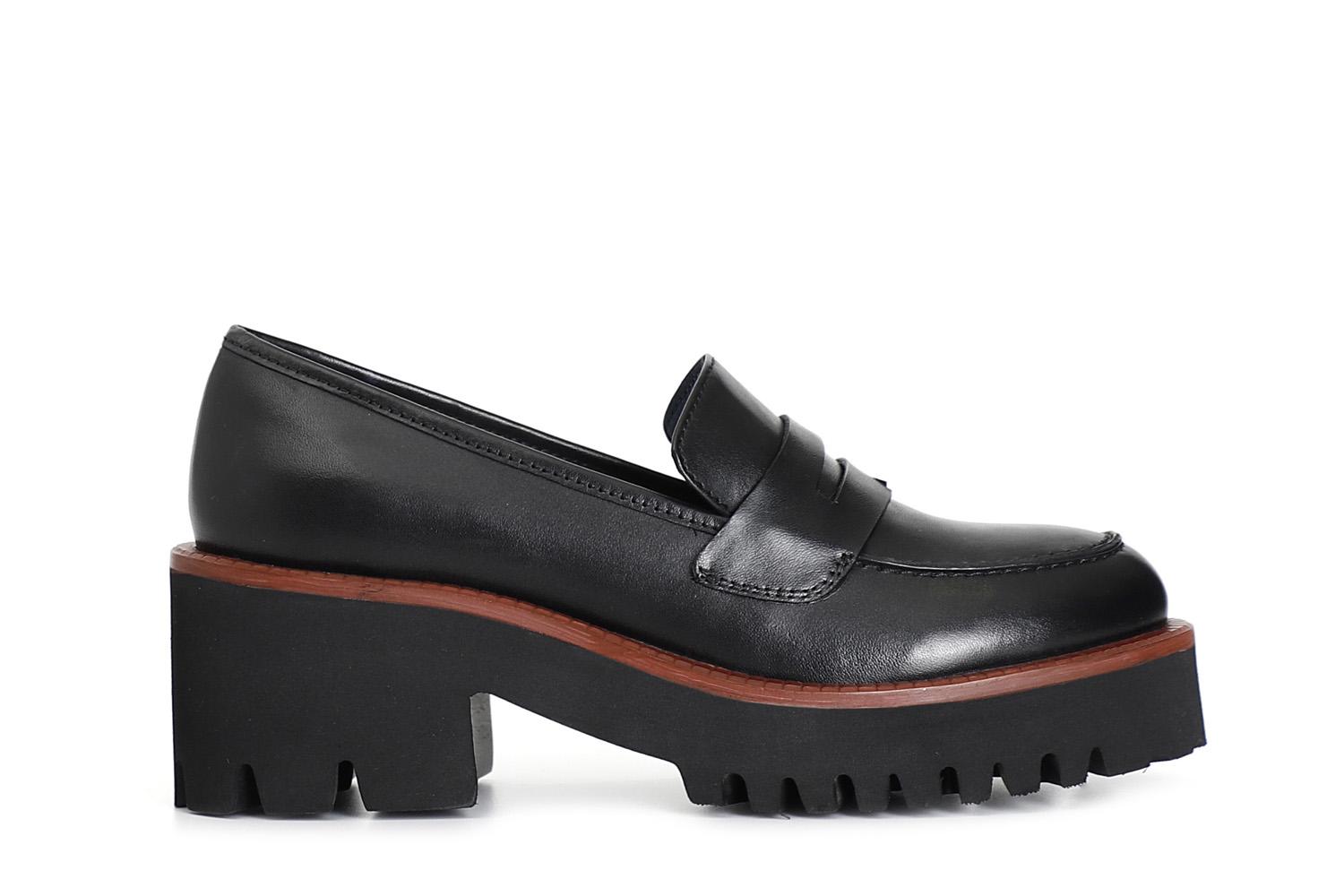 Mocassino donna CafèNoir in pelle con suola nera e guardolo colorato XV1230