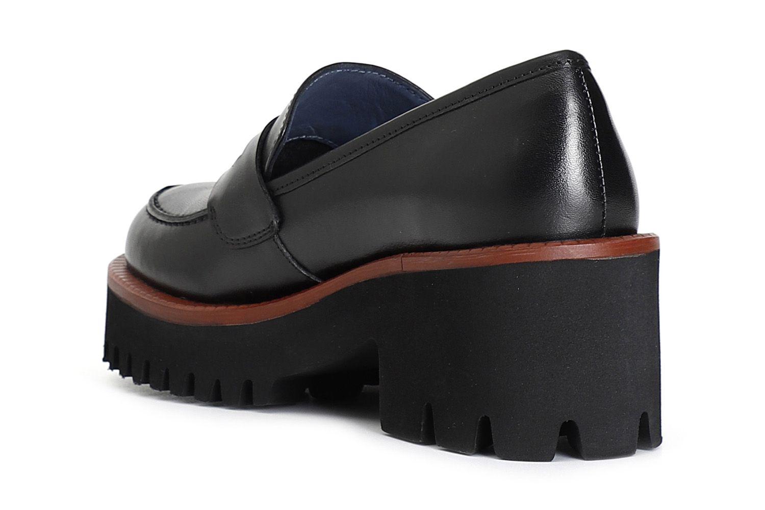 Mocassino donna CafèNoir in pelle con suola nera e guardolo colorato XV1230