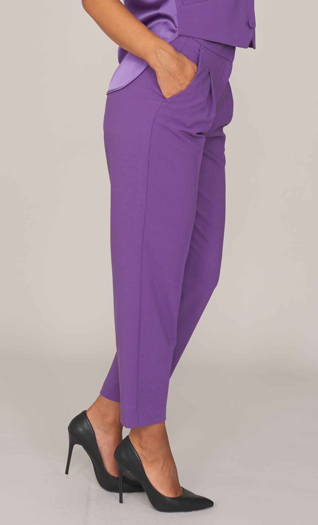 PANTALONE TWINSET ACTITUDE CON PINCES, Colore Viola