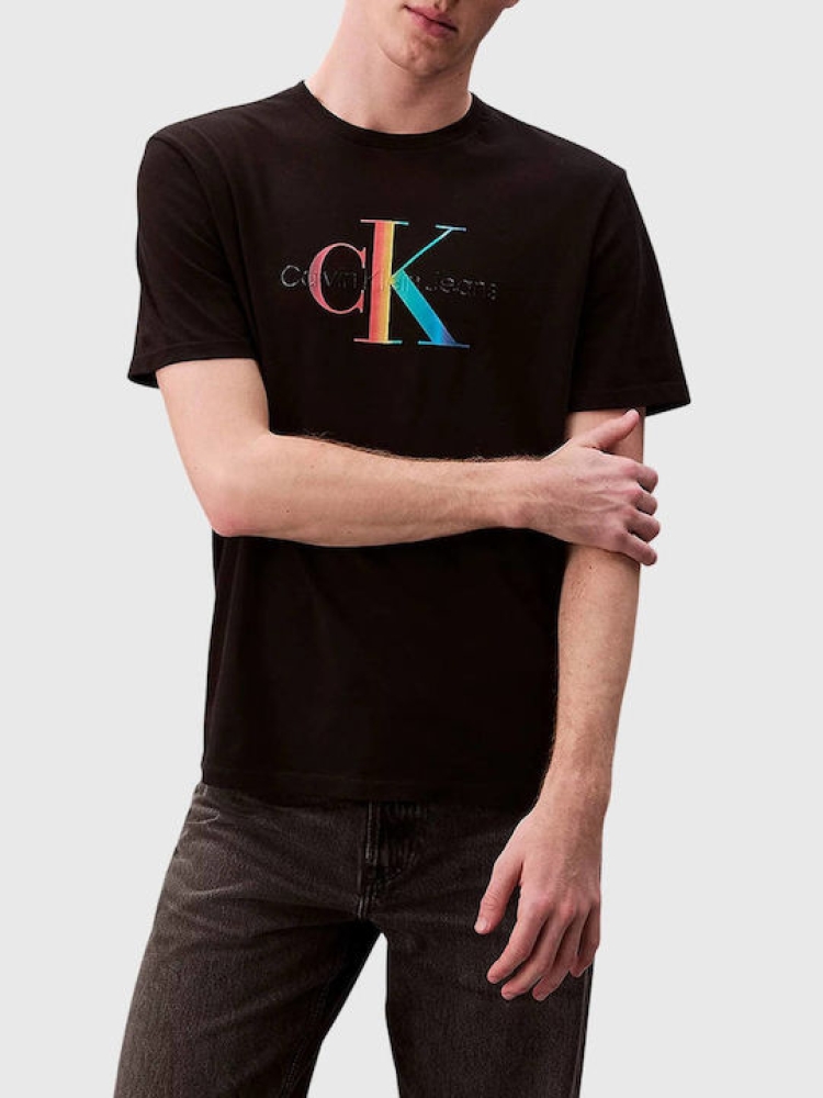 Calvin Klein tshirt nera uomo in cotone logo multicolor frontale