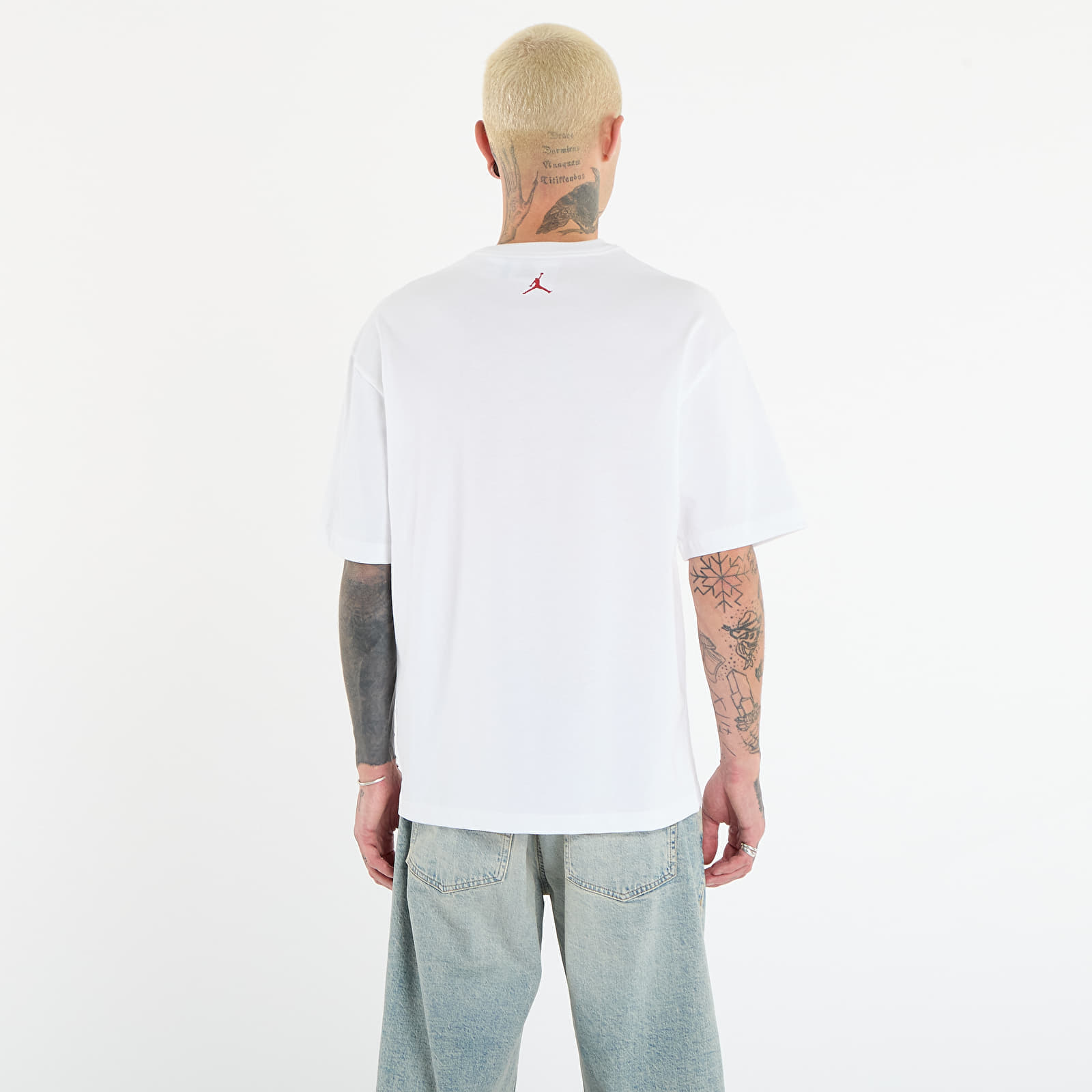 Maglietta Jordan Brand Men's Sneaker Patch T-Shirt White/ Varsity Red XS