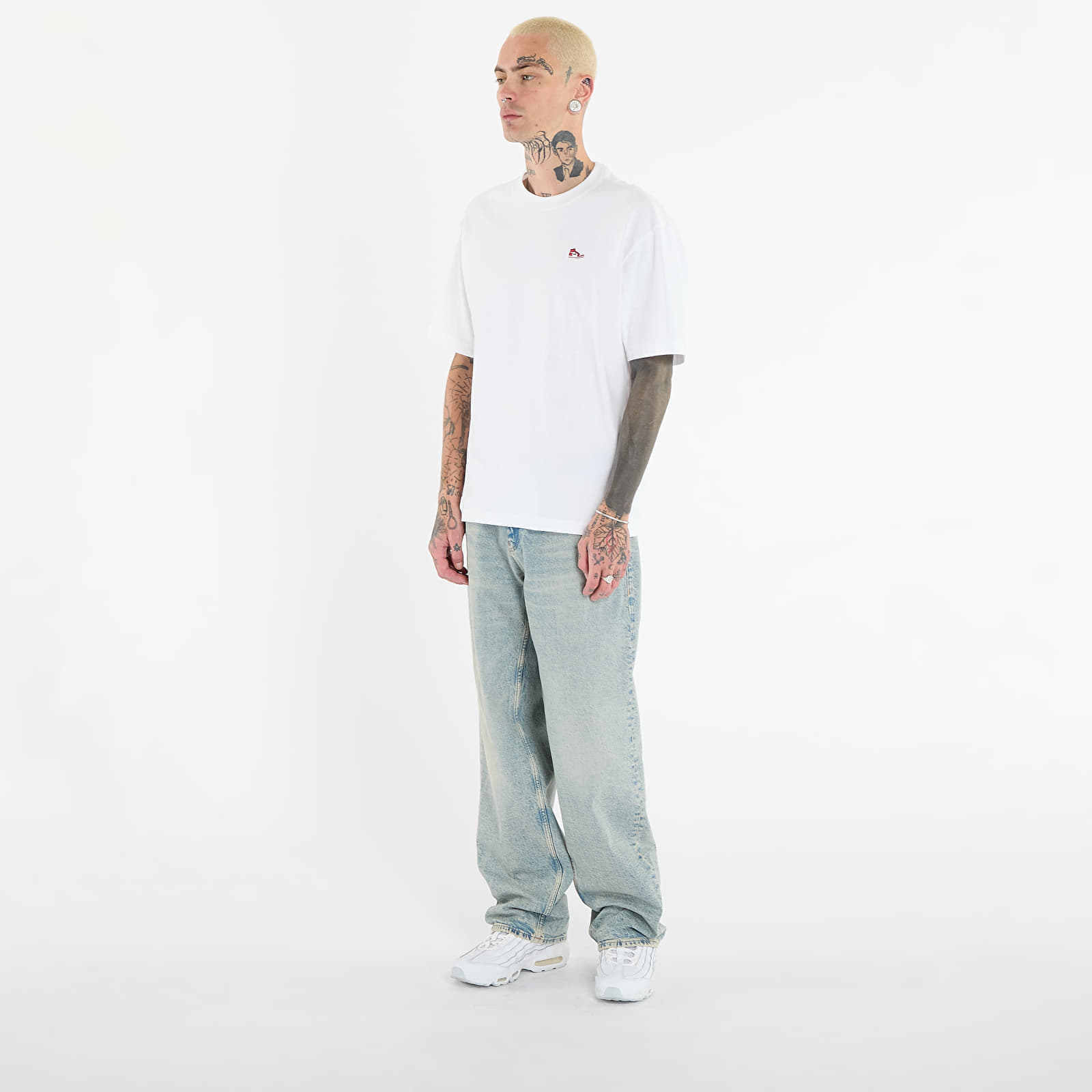 Maglietta Jordan Brand Men's Sneaker Patch T-Shirt White/ Varsity Red XS