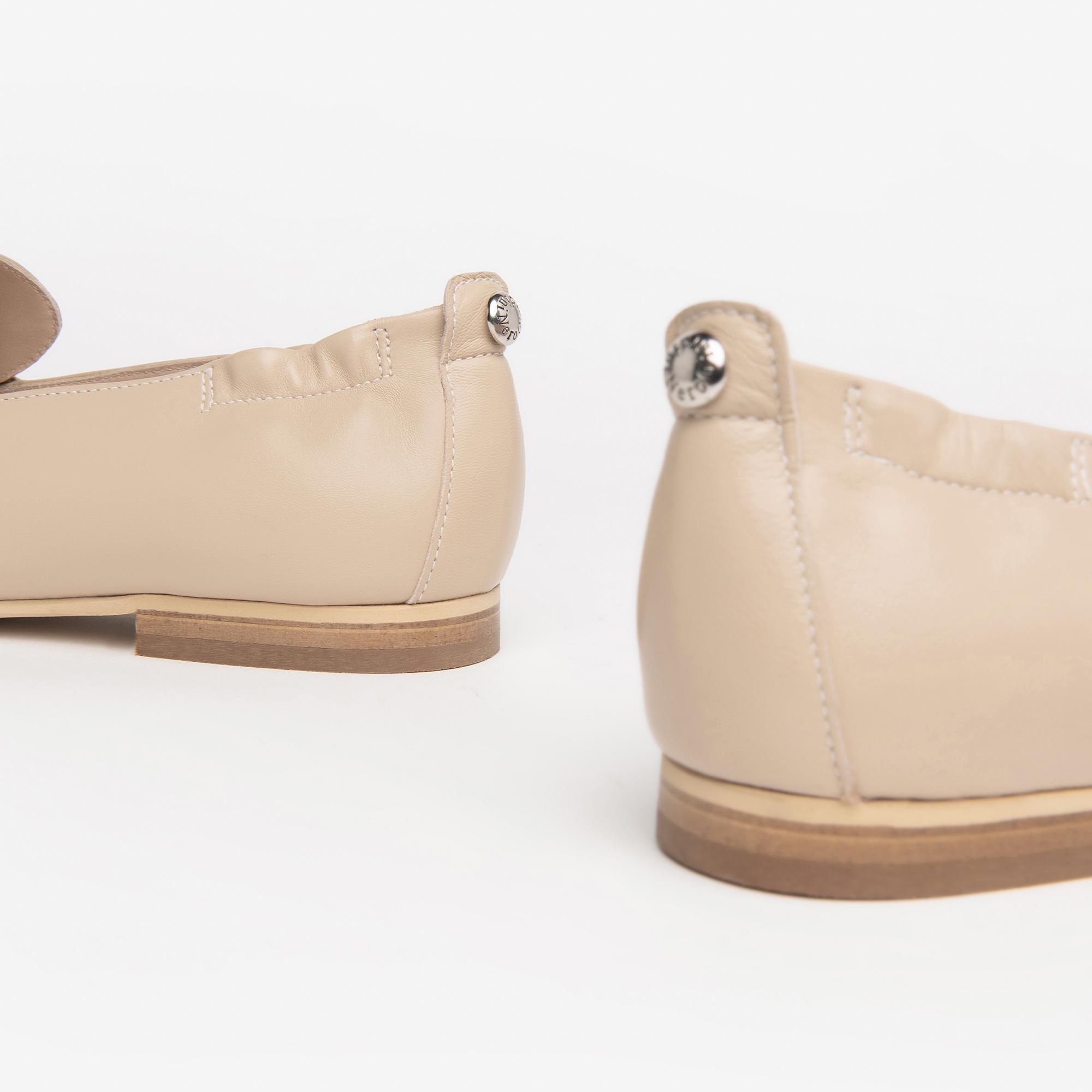 Mocassini donna NeroGiardini in pelle con fondo gomma E409640D