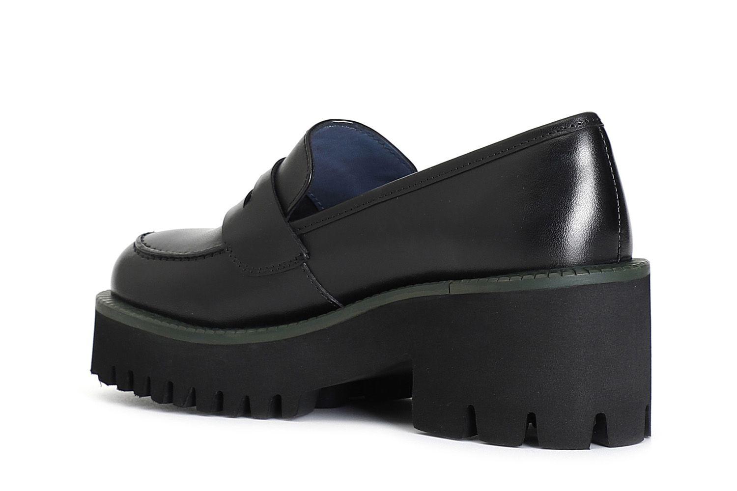 Mocassino donna CafèNoir in pelle con suola nera e guardolo colorato XV1230