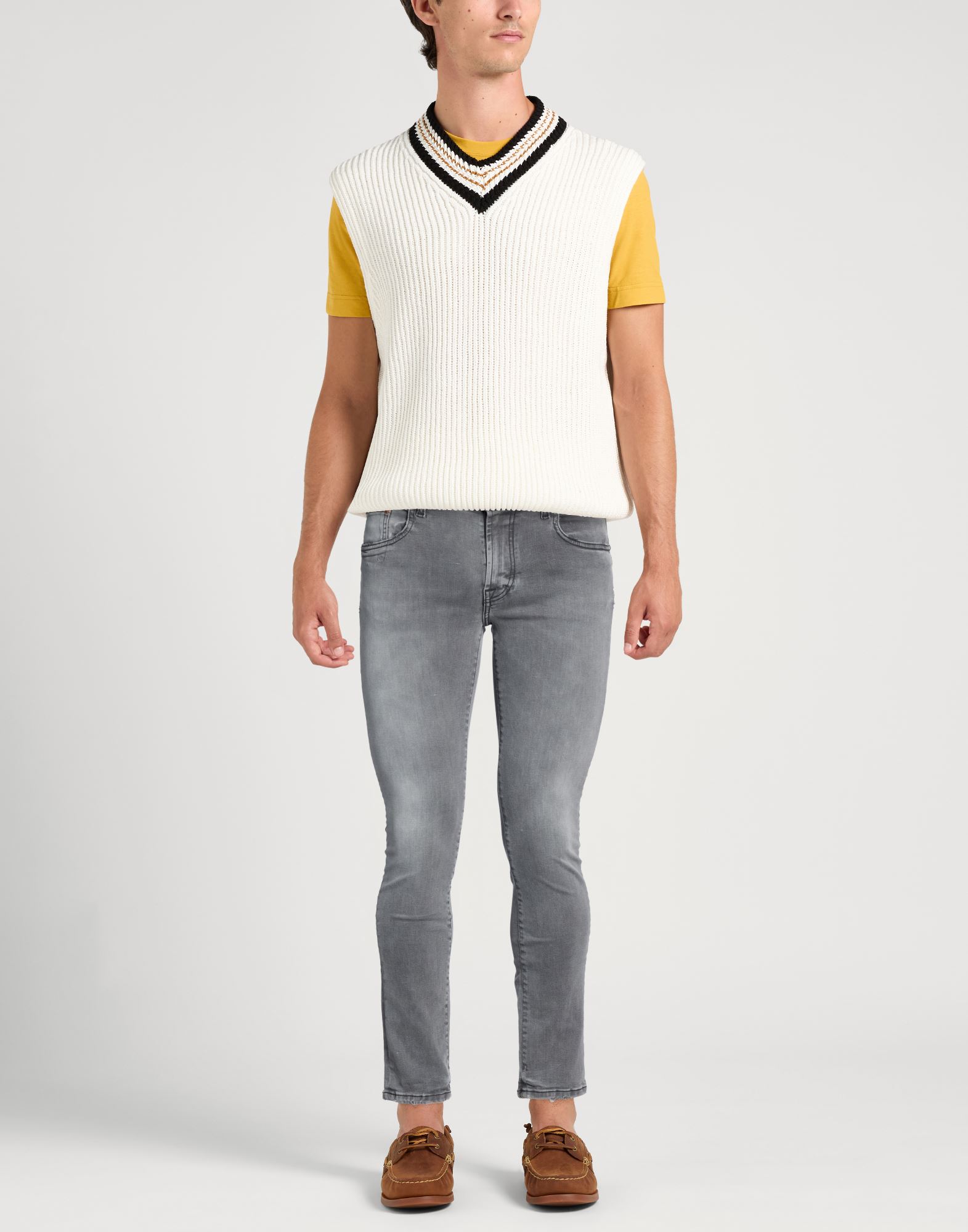 ROŸ ROGER'S - BOTTOMWEAR - Pantaloni jeans su YOOX.COM