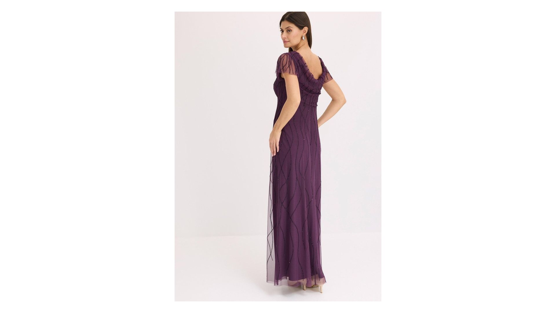 bonprix Abito lungo in tulle delicato con ricamo e perline, viola