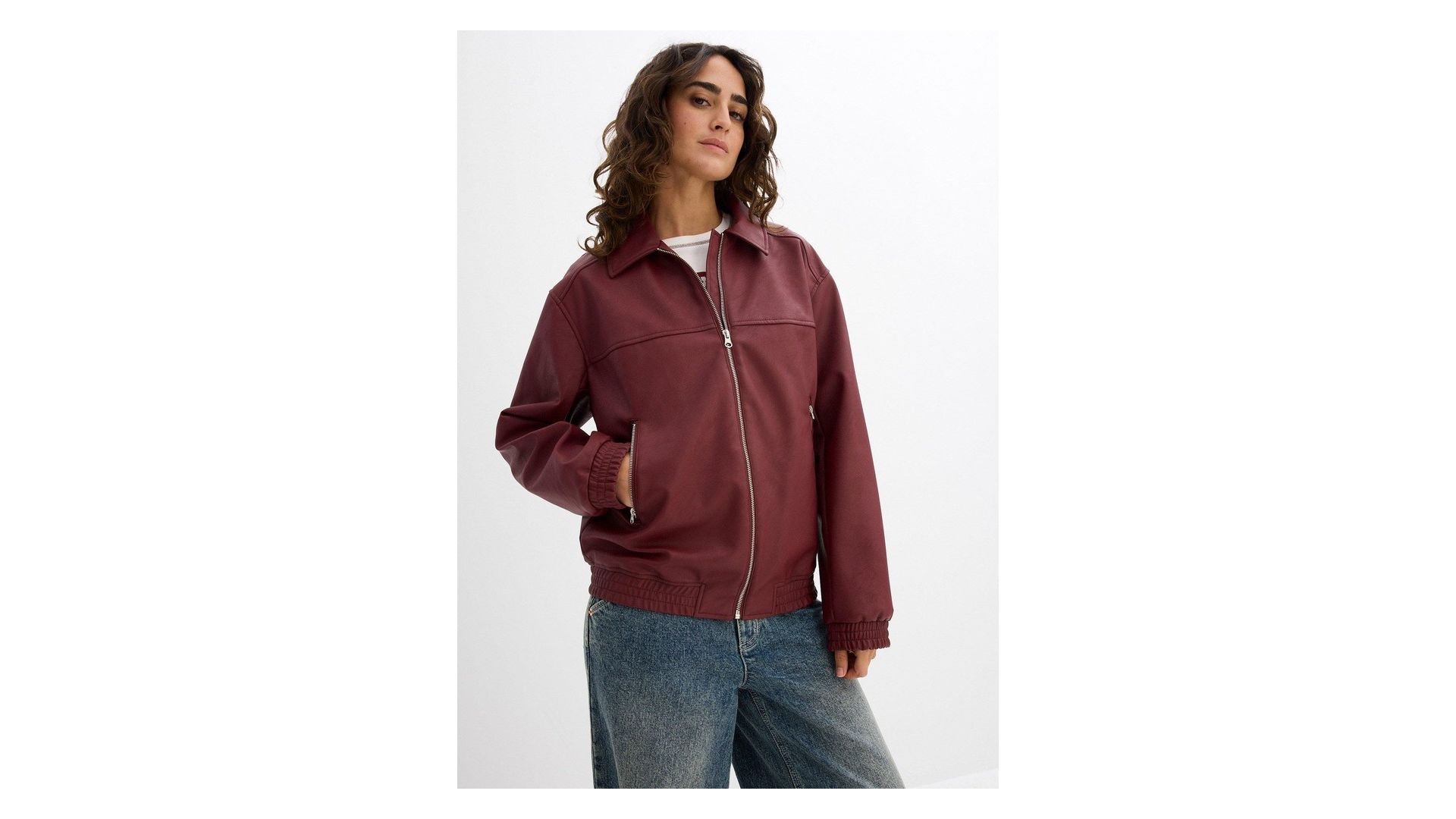 bonprix Giacca in similpelle oversize, Rosso