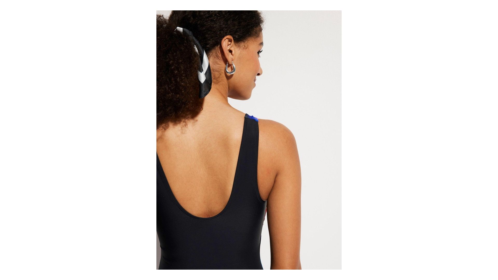 bonprix Costume intero con effetto modellante medio, Nero