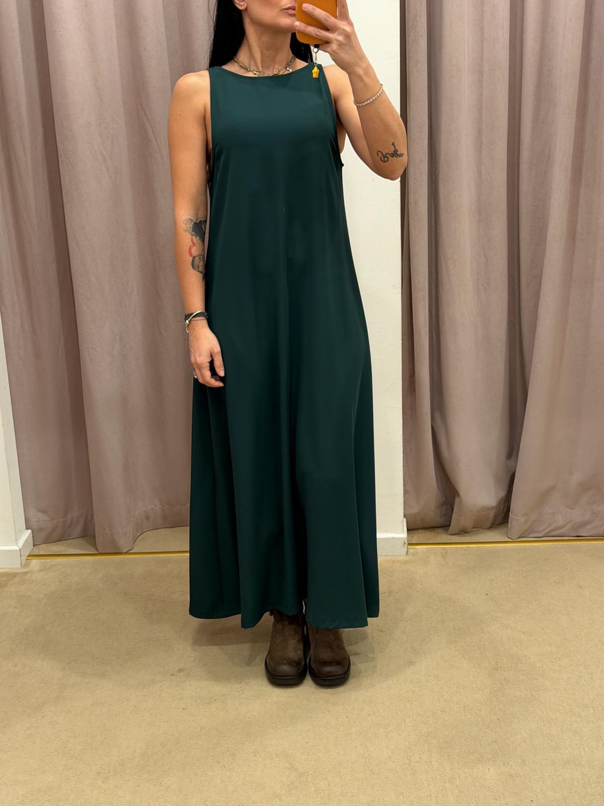 Tensione in ABITO LUNGO A CANOTTA VERDE TENSIONE