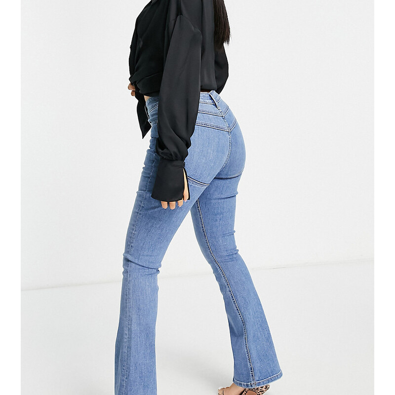ASOS Petite ASOS DESIGN Petite - Jeans a vita alta a zampa elasticizzati modellanti e push-up in blu acceso