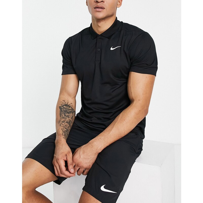 Nike Golf - Victory - Polo nera con logo sul petto-Nero