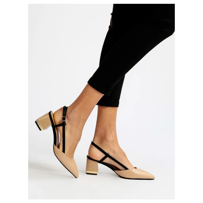 Tacco Basso Decollete Aperte Con Cinturino Laura Biagiotti