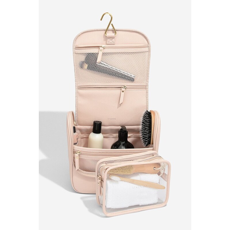 Emirates sceglie Bulgari per il kit di business e first class