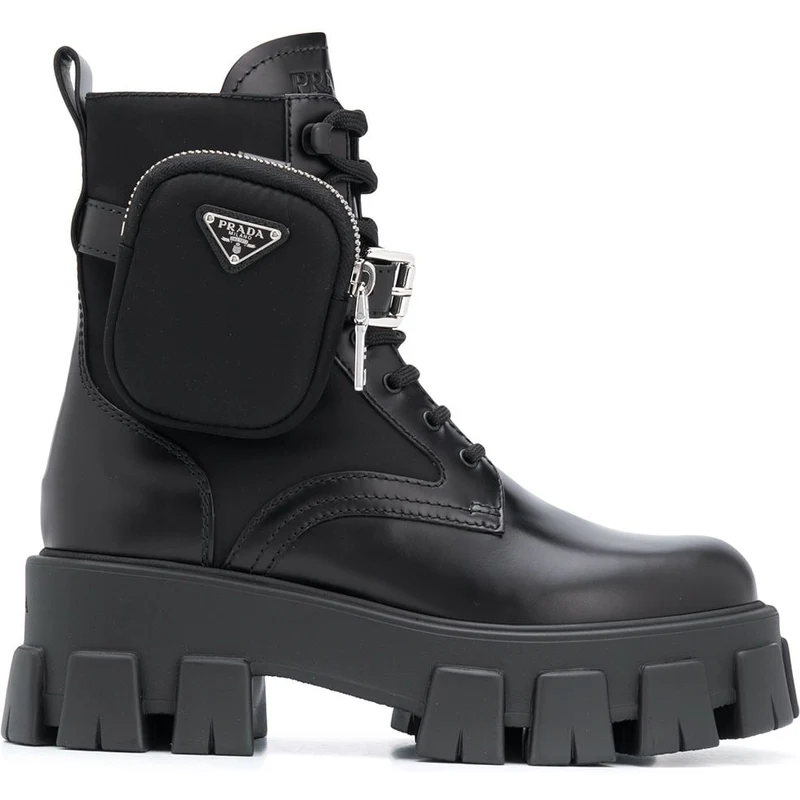 Prada Anfibi con cinghia Nero Stileo