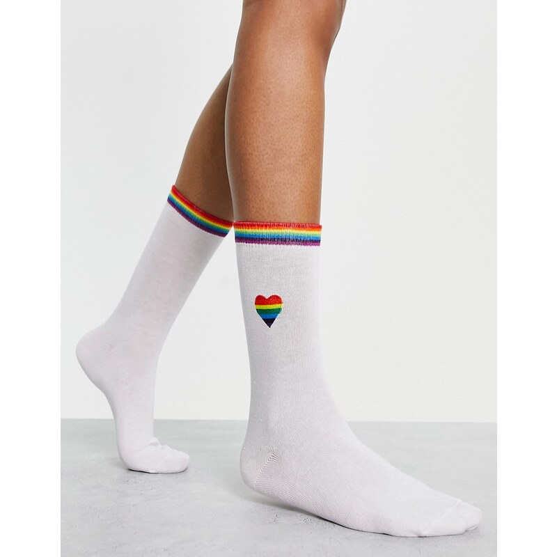 ASOS DESIGN - Calzini a coste bianchi con cuore e ricamo arcobaleno-Bianco  