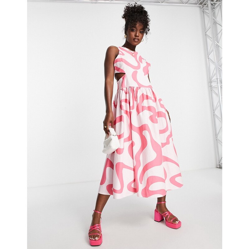 Urban Revivo - Vestito lungo con cut-out laterale rosa con stampa astratta