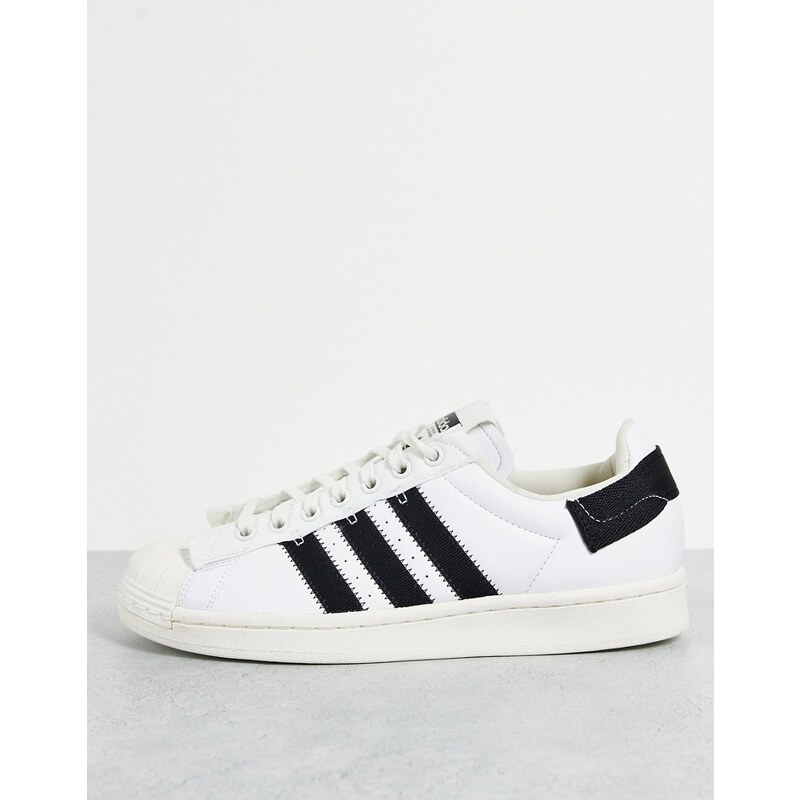 adidas Originals - Parley Superstar - Sneakers bianche e nere-Bianco