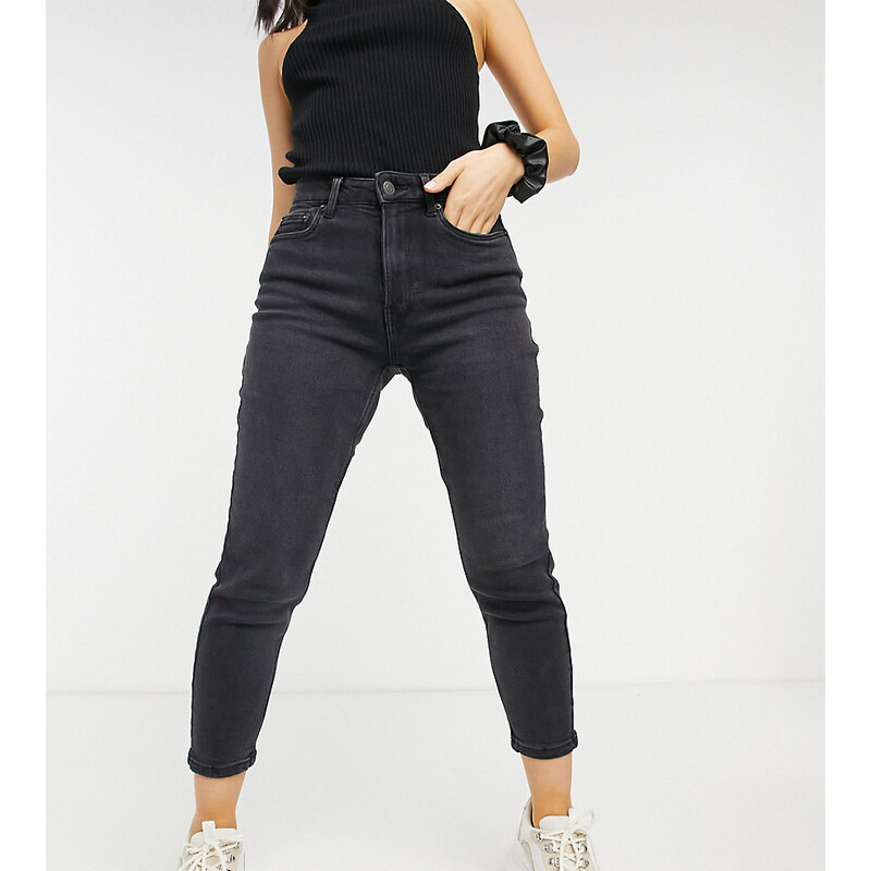 Vero Moda Petite - Joana - Mom jeans corti neri-Nero