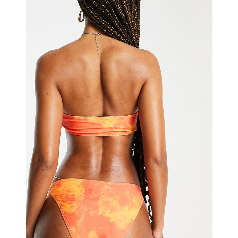 Missguided - Slip bikini sgambati arancione tie-dye
