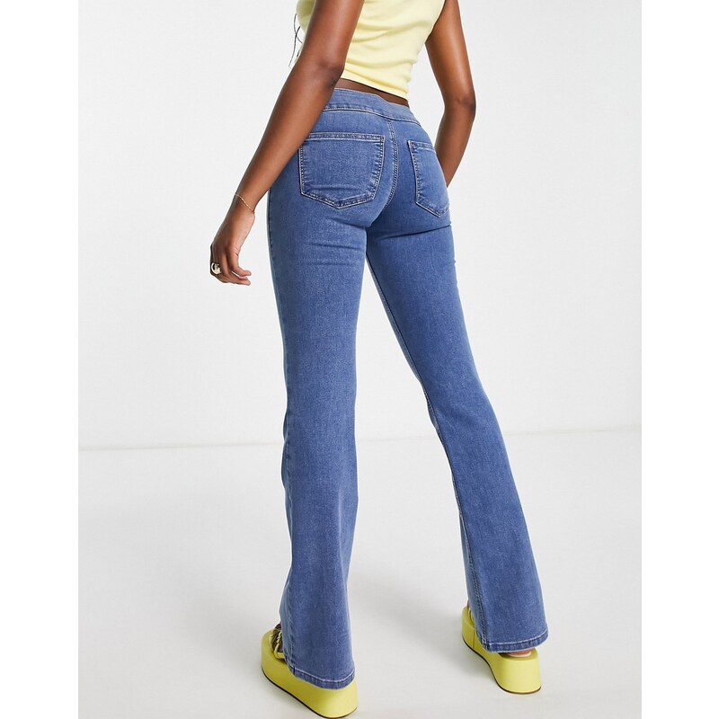 Topshop - Joni - Jeans a vita bassa a zampa blu medio