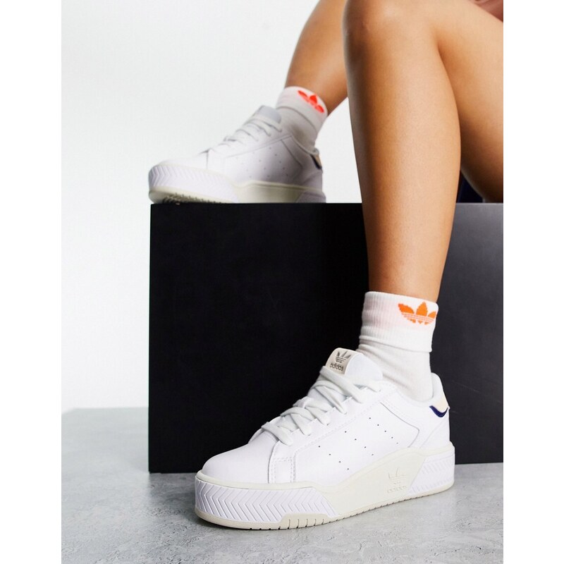 adidas Originals - Nizza - Sneakers alte marrone pallido con suola platform-Rosa