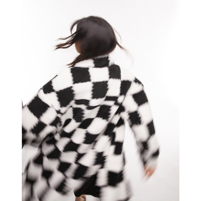 Topshop - Cappotto lungo in pelliccia sintetica a quadri bianco e nero-Multicolore