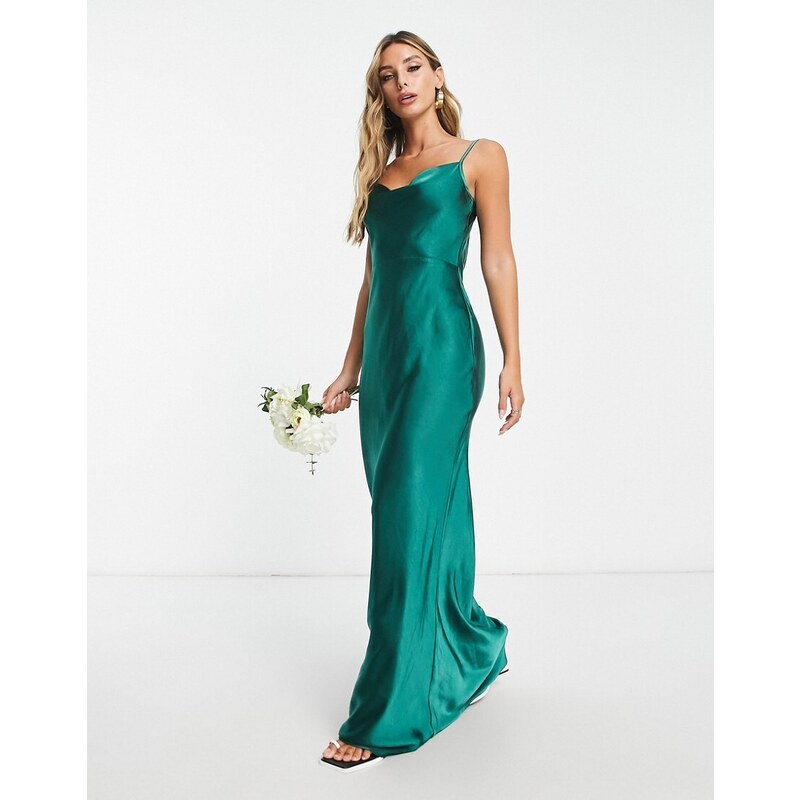 Pretty Lavish Keisha Vestito lungo da damigella in raso verde smeraldo con scollo ad anello