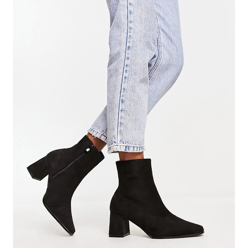 BEBO Wide Fit Bebo Mollie Stivaletti alla caviglia neri con tacco a