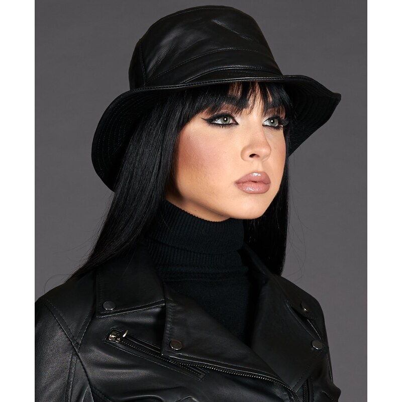 Cappello da donna in pelle nera stile secchiello D'Arienzo