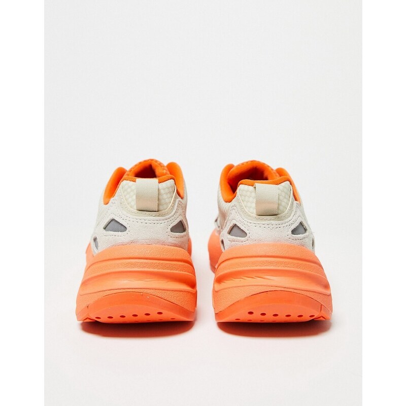adidas Originals - ZX 22 Boost - Sneakers bianco sporco con dettagli arancioni