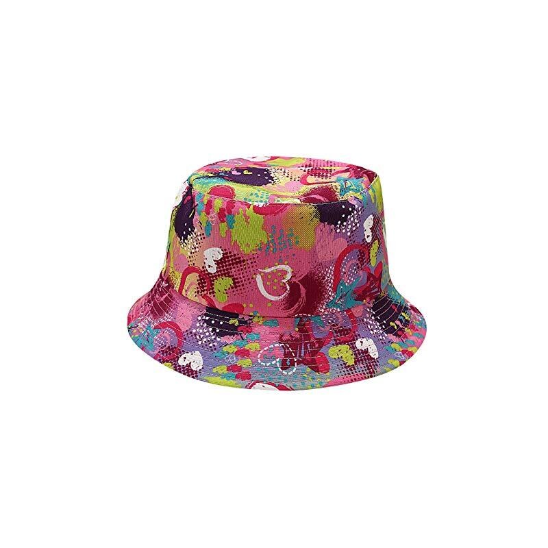 Cappello da pescatore va di moda: le foto tendenza 2024