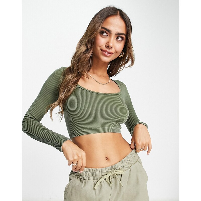 Stradivarius Crop top con scollo rotondo color kaki slavato