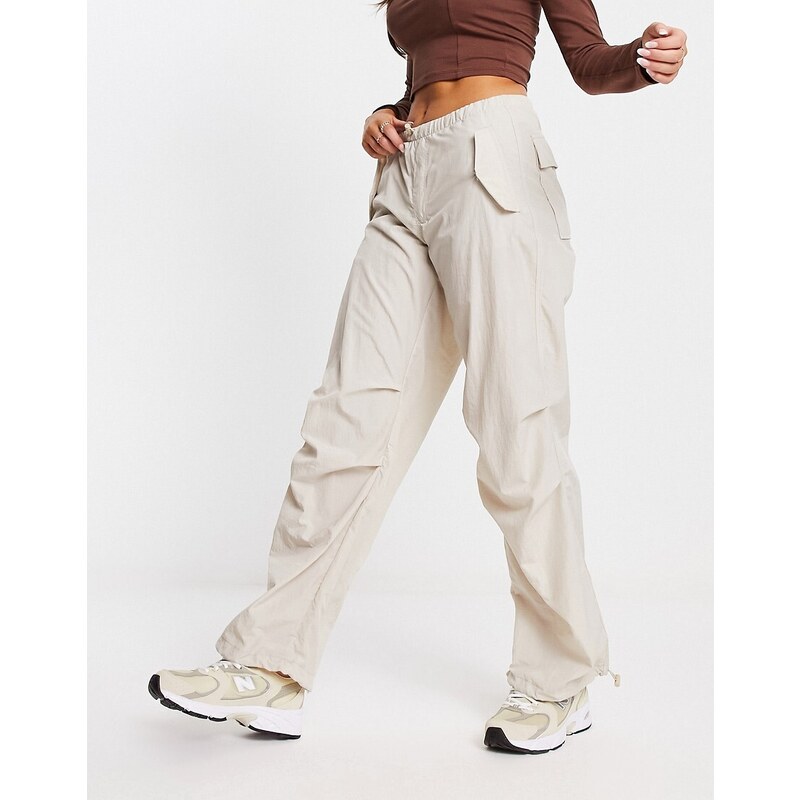 Pull&Bear - Pantaloni tecnici a vita bassa stile paracadutista color sabbia-Neutro