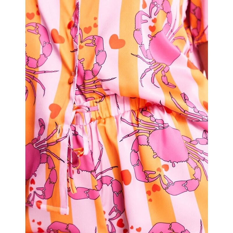 ASOS DESIGN - Pigiama in raso arancione e rosa a righe con stampa di granchi composto da camicia e pantaloncini-Multicolore