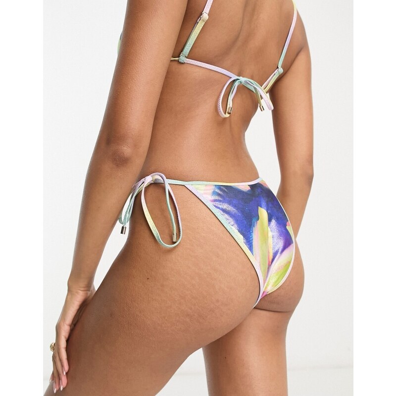 River Island - Slip bikini con laccetti laterali e stampa floreale tropicale viola