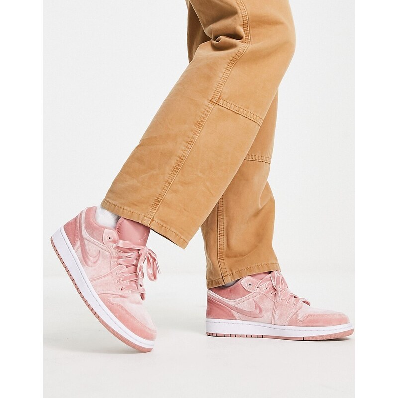 Air Jordan - 1 Low SE - Sneakers basse in velluto rosa ruggine