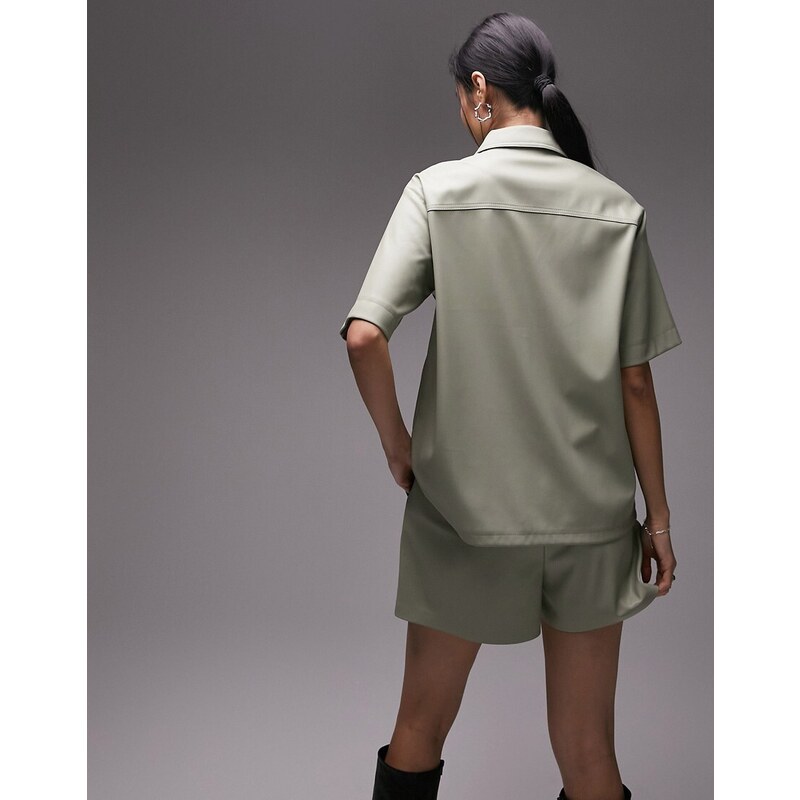 Topshop - Camicia giacca salvia in pelle sintetica a maniche corte in coordinato-Verde